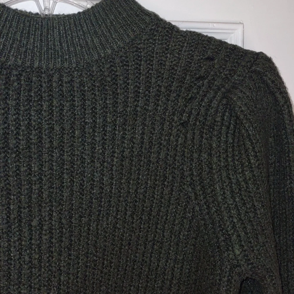 Misses XS hunter green cable knit sweater with Crew neck - Picture 3 of 6